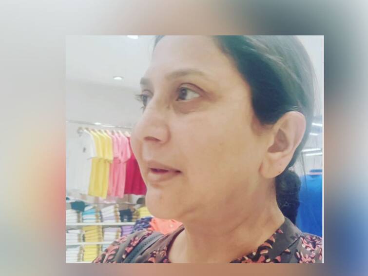 nivedita saraf had bad experience in malad mall share post on social media Nivedita Ashok Saraf:  मालाड येथील मॉलमध्ये निवेदिता सराफ यांना आला वाईट अनुभव, पोस्ट शेअर करुन दिली माहिती