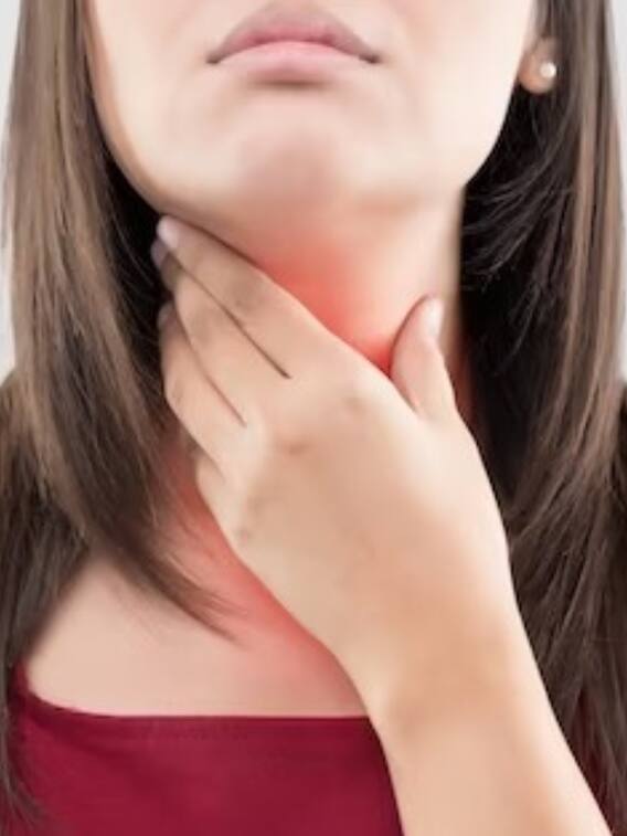 सिर्फ ठंढी चीजें नहीं इन 8 चीजों से भी होता है गला खराब