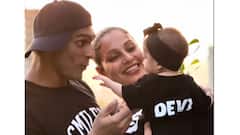 বাঙালি রীতিতে মুখেভাত বিপাশা-কন্যা দেবীর, বই, কলম না মাটি, কী বেছে নিল মিষ্টি?