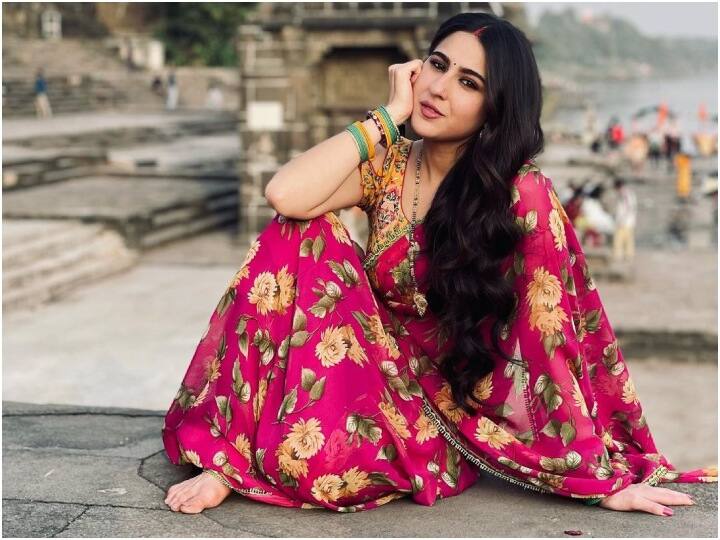 कंजूसों की लिस्ट में सारा अली खान का नाम सबसे ऊपर है. इसका खुलासा जरा हटके जरा बचके फिल्म के प्रमोशन के दौरान हुआ. उन्होंने बताया कि इंटरनेशनल रोमिंग का खर्च बचाने के लिए उन्होंने अबू धाबी में लोगों से हॉटस्पॉट मांगा था.