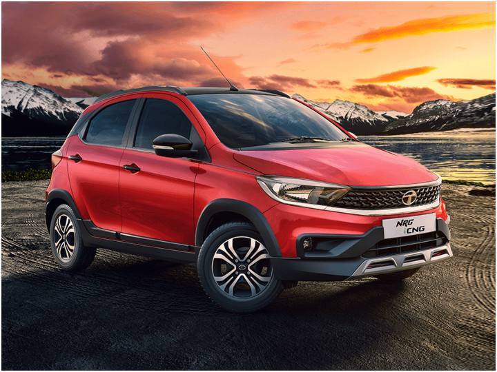 Tata Tiago will be come with the dual cylinder CNG tank see full details Tata Tiago: टाटा टिआगो में भी होगी अल्ट्रोज वाले ड्यूल सिलेंडर सीएनजी टैंक से लैस, मिलेगा ज्यादा बूट स्पेस 