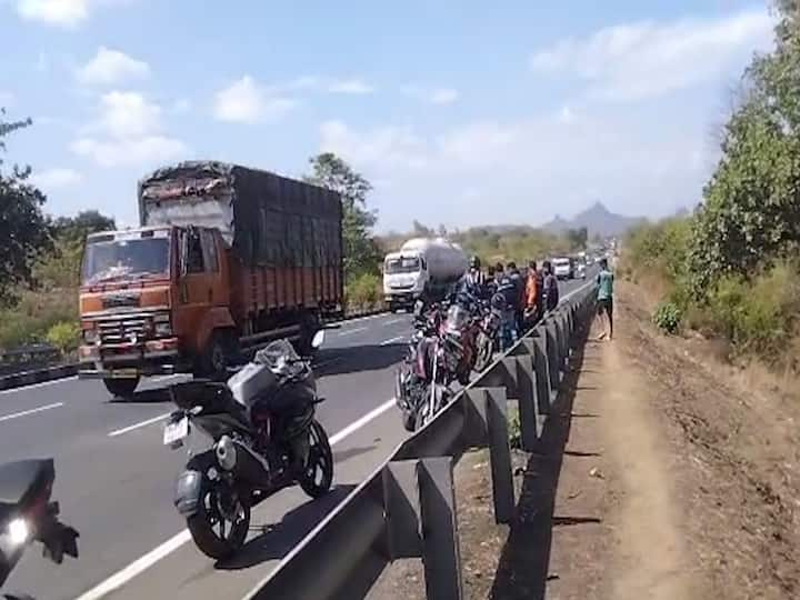 Palghar Accident: मुंबई - अहमदाबाद राष्ट्रीय महामार्गावर चारोटी जवळी भीषण अपघात झाला आहे.