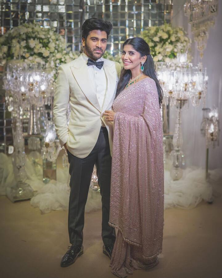 రీసెంట్ గా శర్వానంద్ దంపతులు కొత్త ఫోటోలను నెట్టింట్లో షేర్ చేశారు. Photo Credit: Sharwanand/Instagram