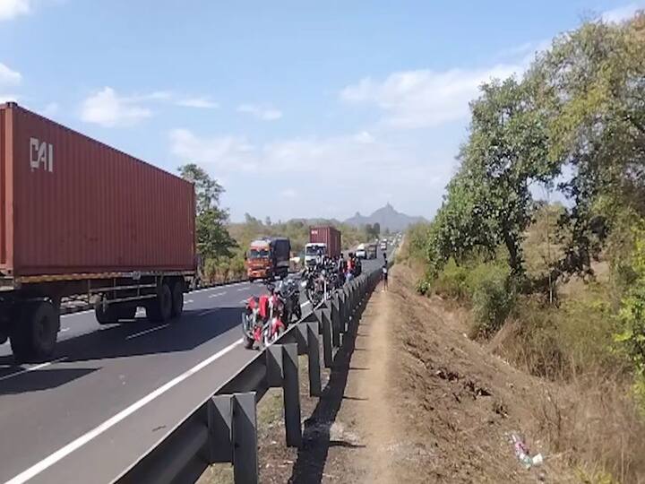 अपघातानंतर स्थानिकांनी तात्काळ बाईक रायडरला कासा येथील उपजिल्हा रुग्णालयात दाखल केलं आहे.