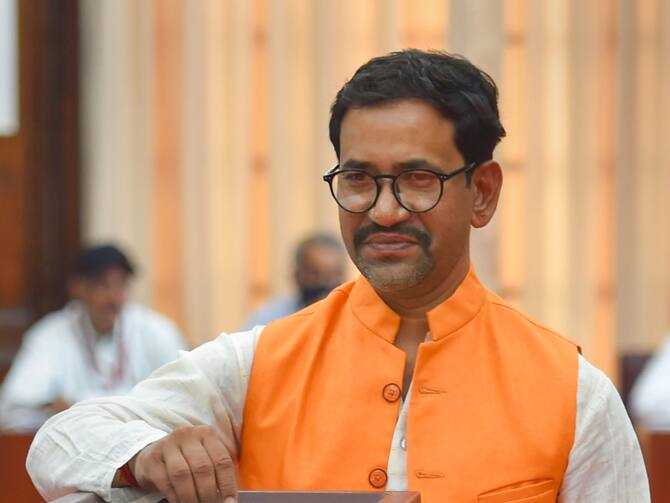 dinesh lal yadav