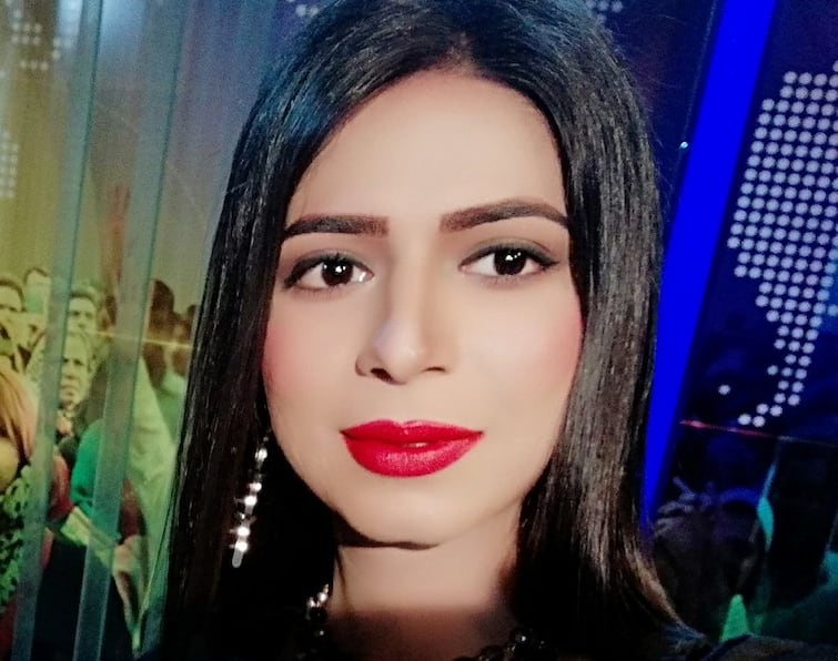 This is Pakistan’s first transgender news anchor, beats even heroines in beauty