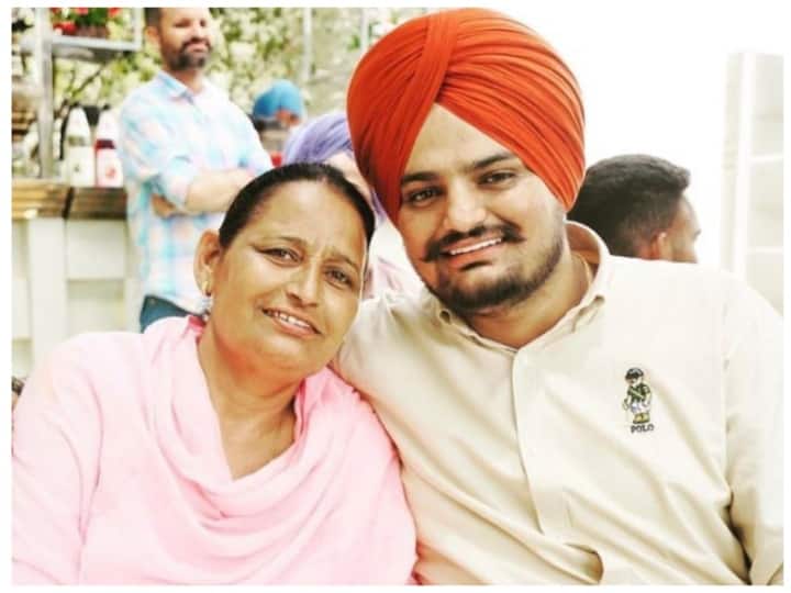 Sidhu Moose Wala Birthday Mother Charan Kaur Gets emotional Talks about her son Sidhu Moosewala Birthday: सिद्धू मूसेवाला के जन्मदिन पर भावुक हुईं मां, कहा- ‘हमेशा अपने आसपास महसूस करती हूं...'