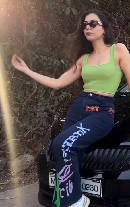 बता दें, डांस के अलावा एक्ट्रेस एक मॉडल और फैशन डिजाइनर भी हैं..