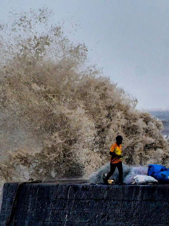 चक्रवात बिपरजॉय का खतरा बढ़ा, बड़ी बातें