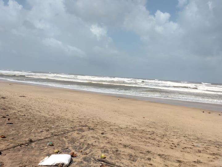 मान्सून महाराष्ट्रात अखेर  दाखल झाला आहे.