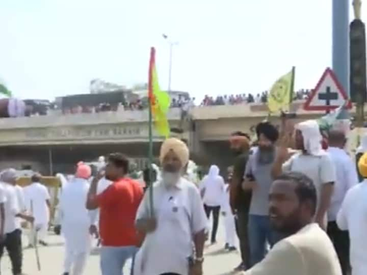 Farmers block the National Highway in Kurukshetra, Haryana, Rakesh Tikait demands this