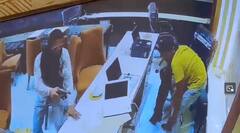 ਚਿੱਟੇ ਦਿਨ ਮੋਗਾ 'ਚ ਵੱਡੀ ਵਾਰਦਾਤ, ਭਰੇ ਬਜ਼ਾਰ 'ਚ ਦੁਕਾਨਦਾਰ ਦੇ ਗੋਲ਼ੀ ਮਾਰ ਕੇ ਲੁੱਟੀ ਦੁਕਾਨ, ਪੁਲਿਸ ਜਾਂਚ 'ਚ ਜੁਟੀ