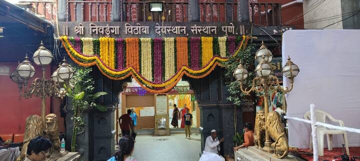 पुण्यातील भवानी पेठमधील पालखी विठोबा मंदिरात दोन दिवस मुक्कामी असेल.
