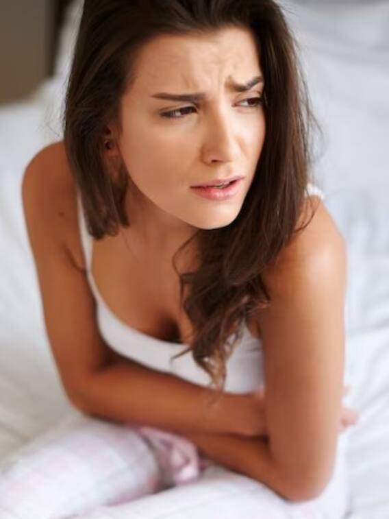 पेट में कीड़े होने से शरीर में दिखते हैं ये 7 लक्षण