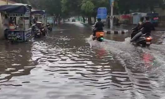 Heavy rains in veraval and sutrapada girsomnath Cyclone Biparjoy:  વાવાઝોડાની અસર વચ્ચે  વેરાવળ અને સુત્રાપાડામાં  જળબંબાકાર, અનેક જગ્યાએ પાણી ભરાયા