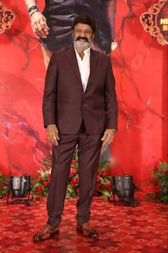 ఘనంగా వీరసింహా రెడ్డి 100 రోజుల వేడుకలు - ‘వీర మాస్ బ్లాక్‌బస్టర్’తో యూనిట్ సందడి!