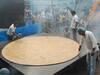Worlds Largest Roti : अगडबम! जगातील सर्वात मोठी चपाती, वजन 145 किलो; भारतात 'या' ठिकाणी बनते 'ही' खास रोटी