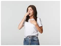 सुबह उठते ही शुरू हो जाता है बार-बार छींक आना तो जानें इसके कारण और घरेलू इलाज