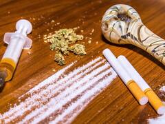 US Insta Influencers: US इंस्टा इन्फ्लुएंसर, दिखने में हीरोइन से नहीं कम, अब इस वजह से हो सकती है 10 साल की जेल, देखें तस्वीरें