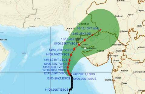cyclone biparjoy is likely to hit On June 14 and 15 June Mandvi Karachi Cyclone Biparjoy: વાવાઝોડાને લઈ સૌથી મોટા સમાચાર,  આ તારીખે માંડવી-કરાચી વચ્ચે ટકરાશે