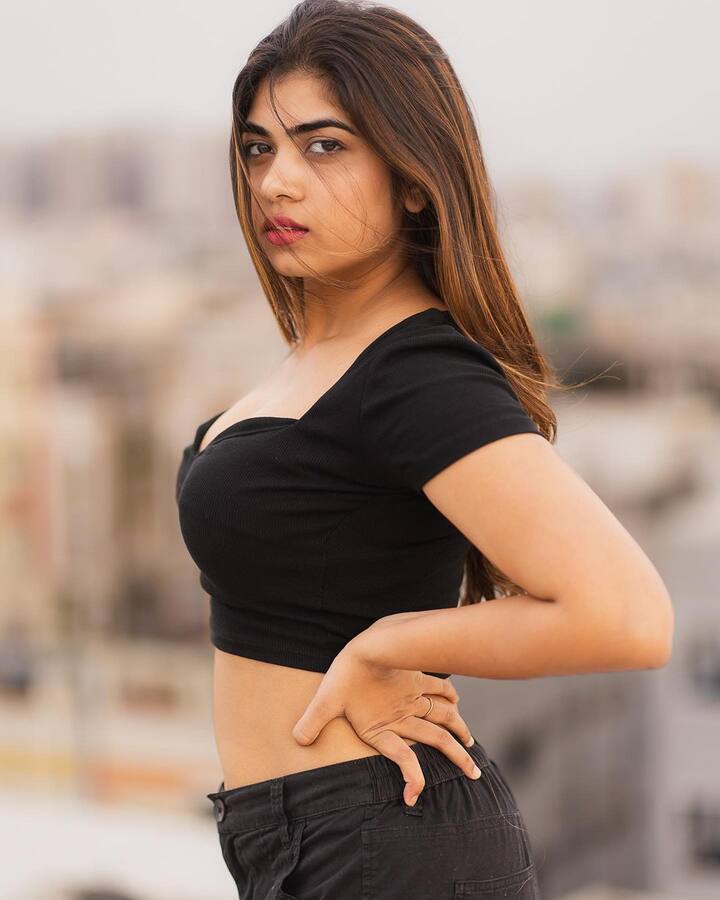 రీతూ చౌదరి అందమైన ఫోటోలు