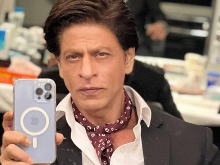 Shahrukh Khan Replied To Fan Asked About His Personal Life Gauri Khan Strict On You For Home Work SRK से फैन ने पूछा..'सारा काम भाभी जी आपसे कराती हैं?' तो शाहरुख खान ने दिया ऐसा जवाब कि आपकी हंसी नहीं रुकेगी