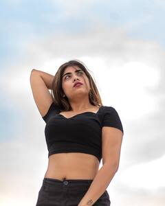 Rithu Chowdary: బ్లాక్ డ్రెస్సులో అందాల విందు చేస్తున్న రీతూ చౌదరి