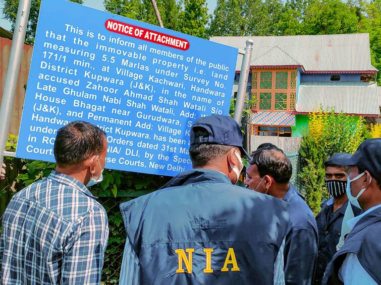 Alert in US-Canada after Khalistani attack on Indian Consulate in San Francisco, NIA takes command ਸੈਨ ਫਰਾਂਸਿਸਕੋ 'ਚ ਭਾਰਤੀ ਕੌਂਸਲੇਟ 'ਤੇ ਖਾਲਿਸਤਾਨੀਆਂ ਦੇ ਹਮਲੇ ਮਗਰੋਂ ਅਮਰੀਕਾ-ਕੈਨੇਡਾ 'ਚ ਅਲਰਟ, ਐਨਆਈਏ ਨੇ ਸੰਭਾਲੀ ਕਮਾਨ