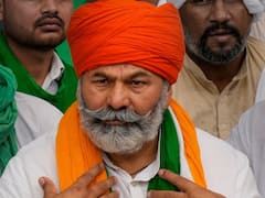 'क्या जनता बेवकूफ है..?' किसान महापंचायत में गरजे राकेश टिकैत, कहा- ये सरकार बैठकर बात नहीं करती