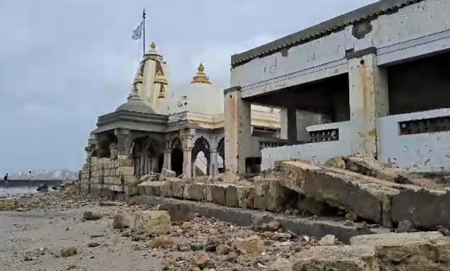 The Wall Of The Temple In Porbandar Collapsed Due To The Impact Of ...