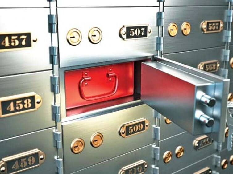 BANK locker rules single or joint locker how to get a bank locker ocker: బ్యాంక్‌ లాకర్‌ రూల్స్‌ - సింగిల్‌గా కావాలా, జాయింట్‌గా కావాలా?