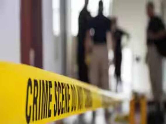पहले आंखों में घुसाया पेंचकस फिर ब्लेड से काटी गर्दन, 19 साल की लड़की के साथ दरिंदगी की सारी हदें पार पहले आंखों में घुसाया पेंचकस फिर ब्लेड से काटी गर्दन, 19 साल की लड़की के साथ दरिंदगी की सारी हदें पार