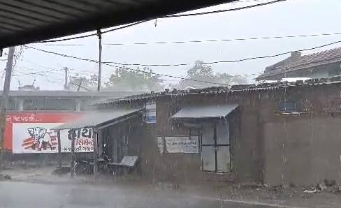 Heavy rains in Sihore and Talaja talukas of Bhavnagar Cyclone Biparjoy: ભાવનગરના સિહોર અને તળાજા તાલુકામાં  ધોધમાર વરસાદ