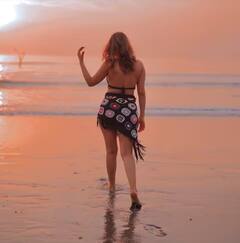 ਪੈਸਿਆਂ ਲਈ ਰੂਸੀ ਮੁੰਡੇ ਨਾਲ ਕੀਤੀ ਪਾਰਟੀ, ਨੈਸ਼ਨਲ ਟੀਵੀ 'ਤੇ ਕੀਤਾ ਸੀ ਪਿਆਰ ਦਾ ਇਜ਼ਹਾਰ , 'ਕੱਚਾ ਬਦਮ' ਗਰਲ ਦੀ ਕੰਟਰੋਵਰਸੀਅਲ ਲਵ ਲਾਈਫ