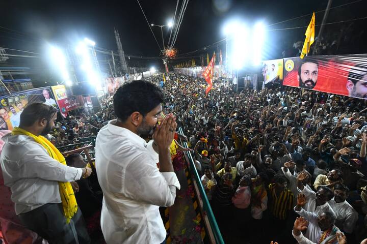 గోవిందరెడ్డి, వైసీపీ నేతలు రమణారెడ్డి, రాజగోపాల్రెడ్డి, గురు మోహన్, శ్రీరాములు, పోల్రెడ్డి, ఎల్లారెడ్డి కలిసి రెండు వందల కోట్లు విలువైన ప్రభుత్వ, ప్రైవేట్ భూములు కొట్టేశారని పేర్కొన్నారు.