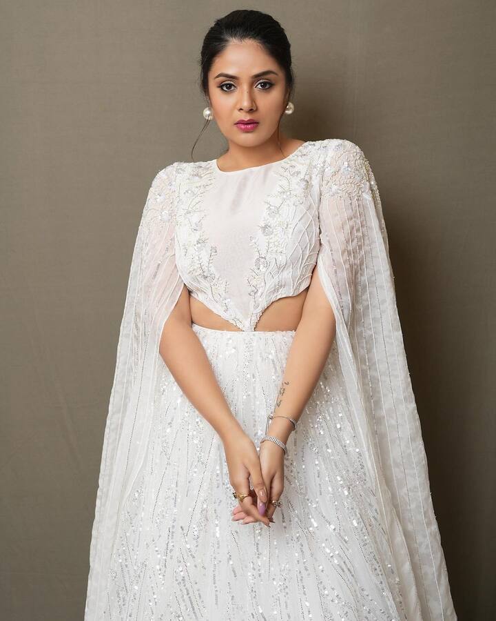 శ్రీముఖి అందమైన ఫోటోలు