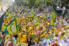 Farmers Protest : एमएसपीवरून शेतकऱ्यांचं पुन्हा आंदोलन, दिल्ली-हरियाणा राष्ट्रीय महामार्ग केला बंद