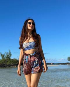 ટીવી એક્ટ્રેસ સુરભી જ્યોતિનો જોવા મળ્યો ગ્લેમરસ અંદાજ, જુઓ વાયરલ તસવીરો