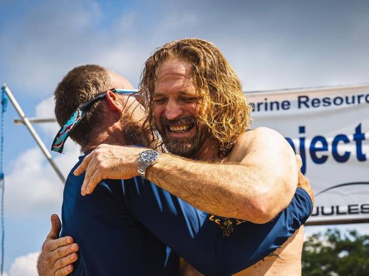 Florida Man Joseph Dituri Breaks Guinness World Record Of Living Underwater For 100 Days Viral News 100 दिनों तक समंदर के अंदर रहा ये शख्स, नहीं देखी सूरज की रोशनी, 10 साल बढ़ गई उम्र