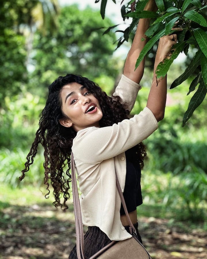 అందాల అనుపమా ఫోటోలు