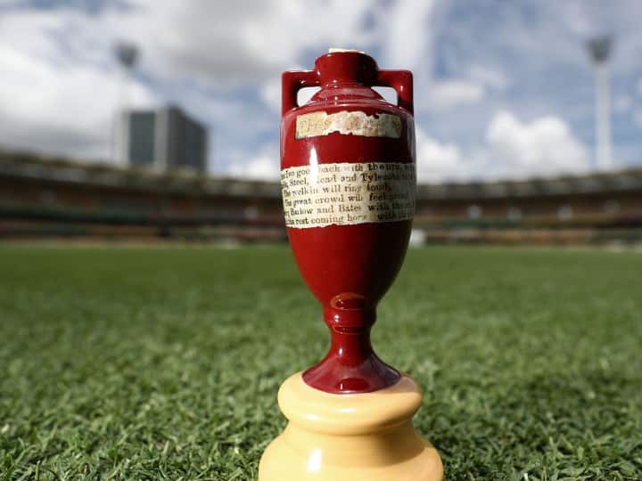 Ashes Series: England and Australia are playing the test series from 140 years know whole history and interesting records Ashes Series: 140 साल से खेली जा रही है एशेज़ सीरीज, यहां जानें पूरा इतिहास और दिलचस्प आंकड़े