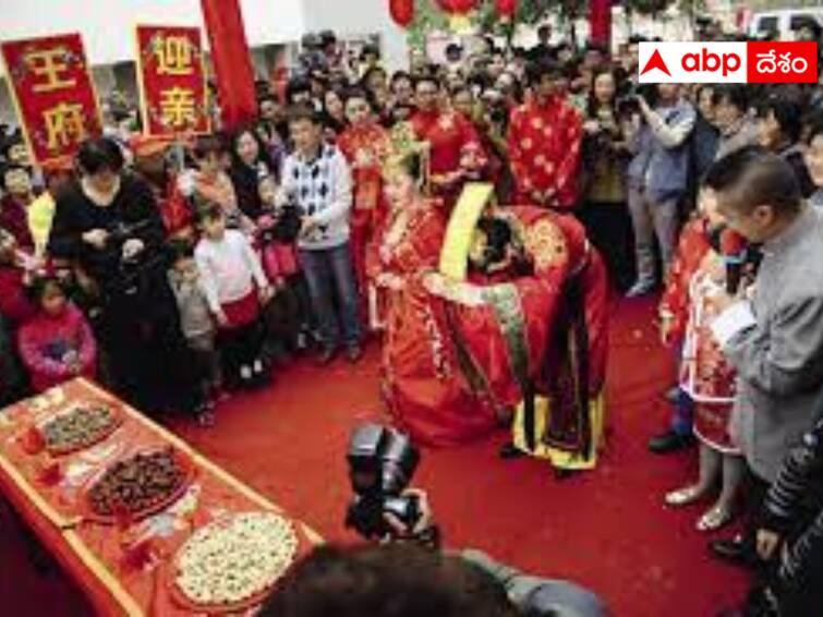 China's marriage rate declines raising concerns of looming population crisis China News :  పిల్లల్ని కనడం కాదు అసలు యువత పెళ్లిళ్లే చేసుకోవట్లేదు - చైనాకు కొత్త కష్టం !