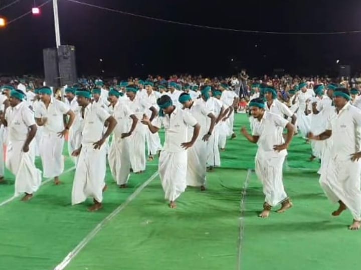 குளித்தலை அருகே வேங்காம்பட்டி ஸ்ரீ மாரியம்மன் கோயில் திருவிழா - பால்குடம் தூக்கிய பக்தர்கள்