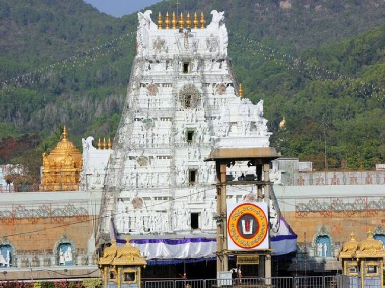 TTD News Tirumala Hundi Income And Rush Details on June 13th And Union Minister Piyush Goyal special Prayer at tirumala TTD News: శ్రీనివాసుడి సన్నిధిలో కొనసాగుతున్న భక్తుల రద్దీ - సర్వదర్శనం భక్తులకు 24 గంటల సమయం