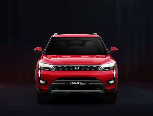 ਇਸ ਲਿਸਟ 'ਚ ਤੀਜਾ ਨਾਂ ਮਹਿੰਦਰਾ XUV300 ਦਾ ਹੈ। ਕਾਰ ਨੂੰ ਬਾਲਗ ਯਾਤਰੀ ਸੁਰੱਖਿਆ ਲਈ 5-ਤਾਰਾ ਰੇਟਿੰਗ ਅਤੇ ਬੱਚਿਆਂ ਦੀ ਸੁਰੱਖਿਆ ਲਈ 4-ਸਟਾਰ ਰੇਟਿੰਗ ਮਿਲਦੀ ਹੈ। ਇਸ ਕਾਰ ਦੀ ਸ਼ੁਰੂਆਤੀ ਕੀਮਤ 8.42 ਲੱਖ ਰੁਪਏ ਐਕਸ-ਸ਼ੋਰੂਮ ਹੈ।