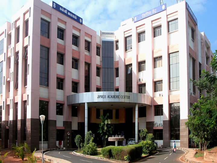In the NIRF Rankings 2023, the Jawaharlal Institute of Postgraduate Medical Education & Research (JIPMER) has been ranked as the 5th Best Medical College in India, in the NIRF Rankings 2023. One of India’s premier medical colleges, the JIPMER is an autonomous institution under the Ministry of Health and Family Welfare, and is also a tertiary care referral hospital.