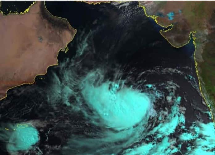 Cyclone : How Bipajoy Converted Into Calamity Know Whole Story Of Cyclone Formation Cyclone : હજારો કિલોમીટર દૂર અફાટ દરિયામાં કેવી રીતે રચાયું મહાવિનાશક બિપરજોય? જાણો પ્રક્રિયા