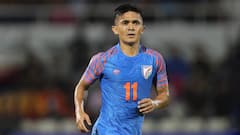 Sunil Chhetri : कुणीतरी येणार गं... सुनिल छेत्री बाबा होणार, खास अंदाजात चाहत्यांना दिली गोड बातमी