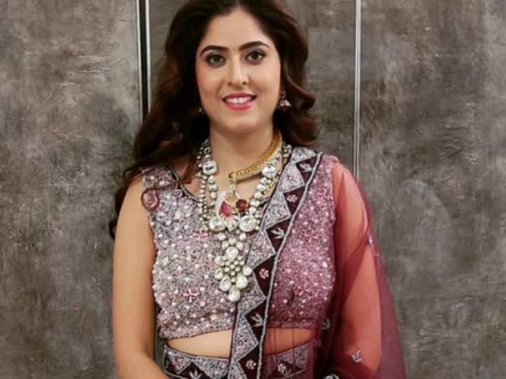 जब तारक मेहता...के सेट पर फिंकी कुर्सियां, हुई हाथापाई, बड़े एक्टर्स संग हुआ बुरा बर्ताव, Monika Bhadoriya ने बताई हकीकत taarak mehta ka ooltah chashmah set production head fighting with actor monika bhadoriya realves real truth controversy जब तारक मेहता...के सेट पर फिंकी कुर्सियां, हुई हाथापाई, बड़े एक्टर्स संग हुआ बुरा बर्ताव, Monika Bhadoriya ने बताई हकीकत