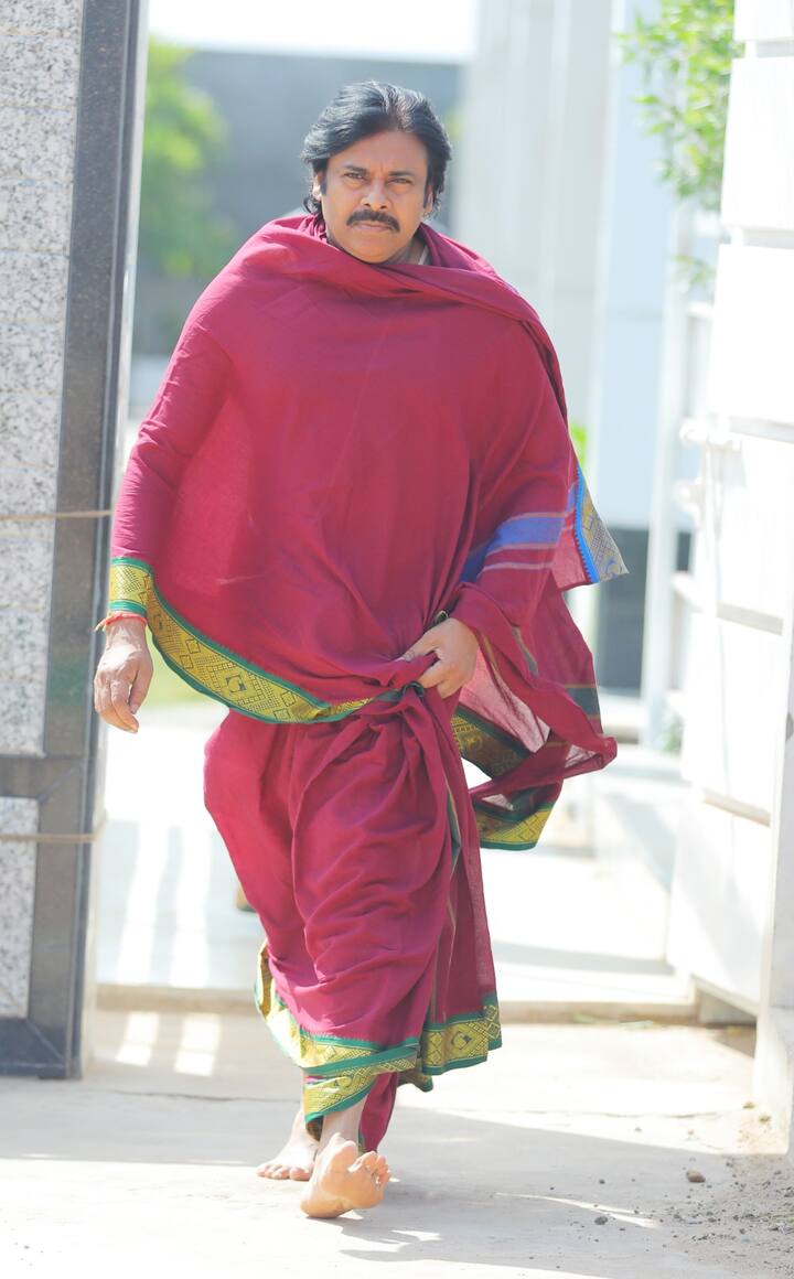 ఉదయాన్నే యాగశాలకు చేరుకున్న పవన్ కళ్యాణ్